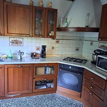 The Giaggiolo'S House Apartment Serra Ricco Luaran gambar