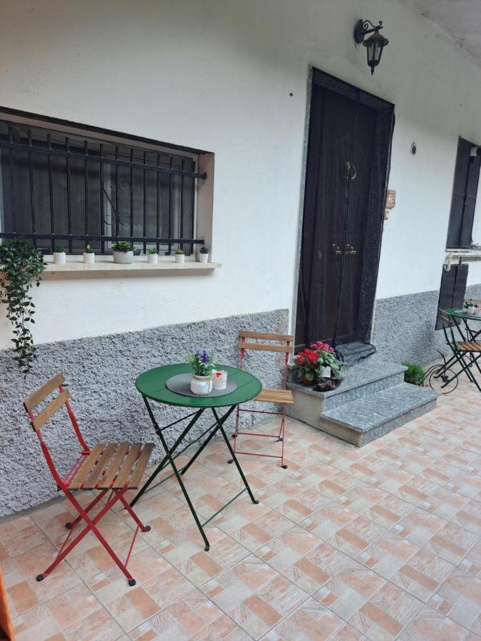 The Giaggiolo'S House Apartment Serra Ricco Luaran gambar