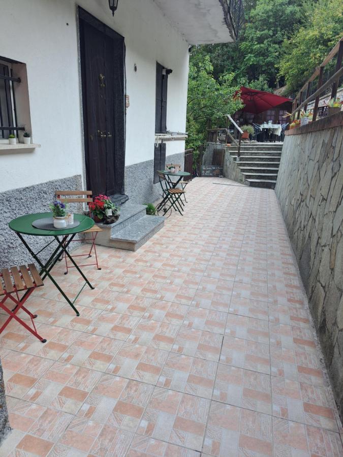 The Giaggiolo'S House Apartment Serra Ricco Luaran gambar
